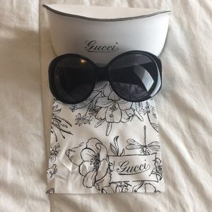 Gucci Sun glasses